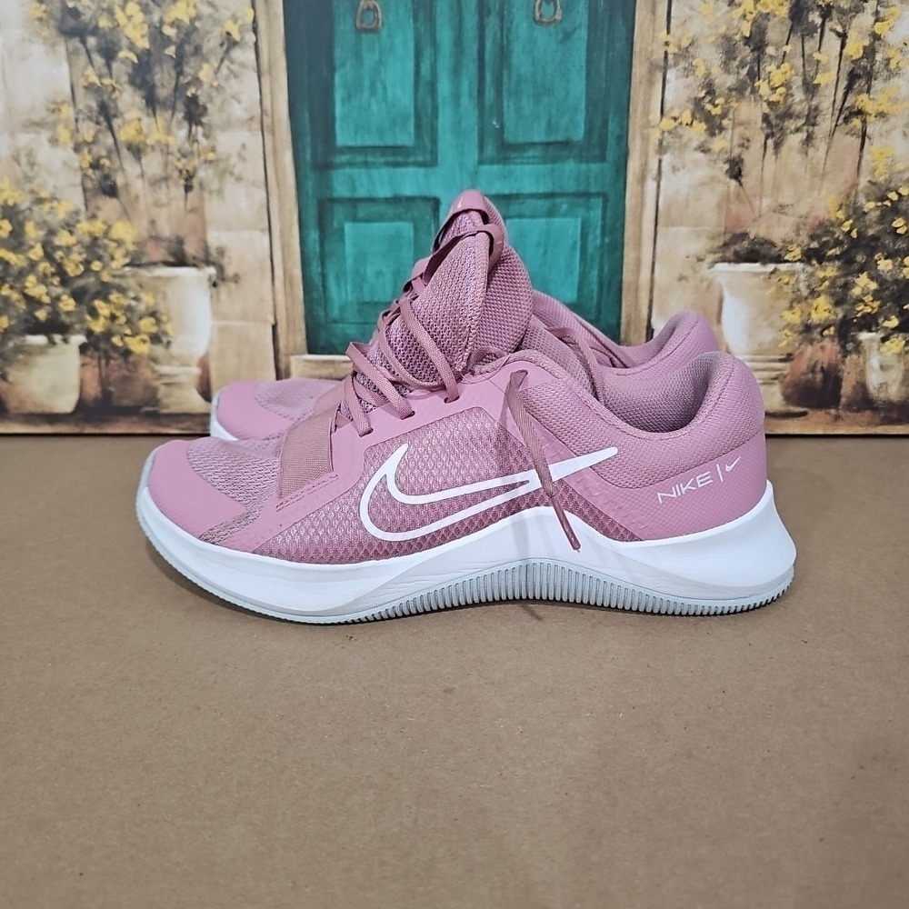 Nike MC Trainer 2 Women's Pink Workout‎ Gym Shoes Trainers | Size 10